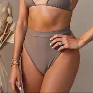 Tanlines Como bottom in Stone